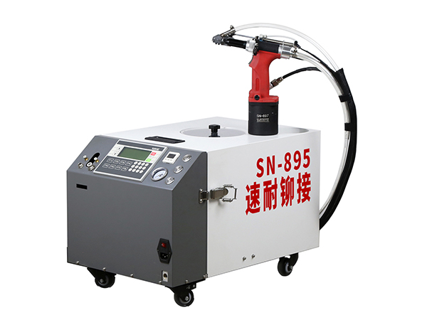 全自動鉚釘機(jī)批發(fā)廠家-可以批發(fā)全自動鉚釘機(jī)的廠家哪里有